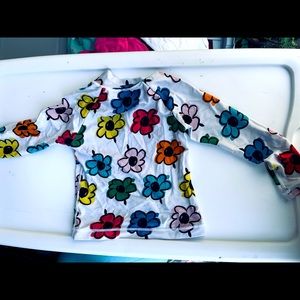 Hannah Andersson size 5 swimsuit rash guard top